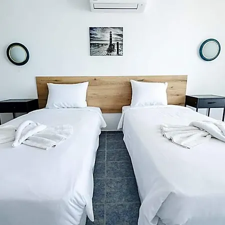 Arsenal Hotel
